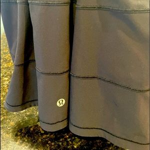 EUC Lululemon Black Pace Rival Mid Rise Long Tennis Skirt Size 10